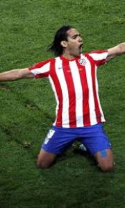 Game b&oacute;ng đ&aacute; apk